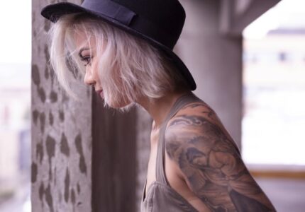 gratisography-tattoo-woman-hat