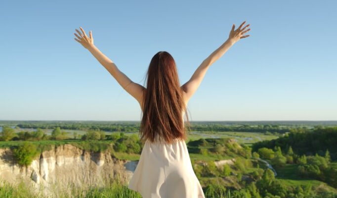 freedom-woman-girl-summer-young-happy-1637649-pxhere.com
